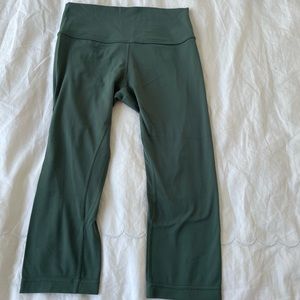 Align cropped legging